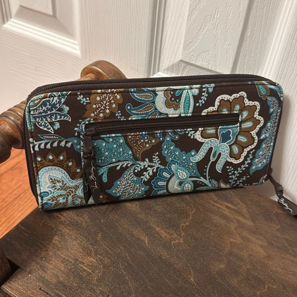 Vera Bradley Brown and Blue Paisley Java Chip Extra Large Travel Wallet